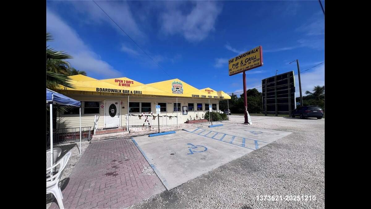 Boardwalk Bar & Grill, 31044 Avenue A, Big Pine Key